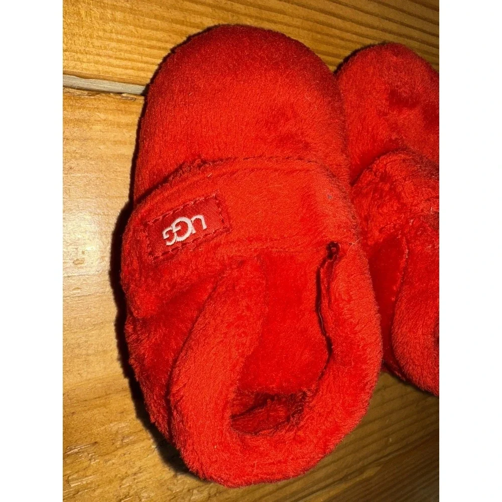 Ugg Bixbee Booties / Slippers For Babies Size‎ 4/5 Red